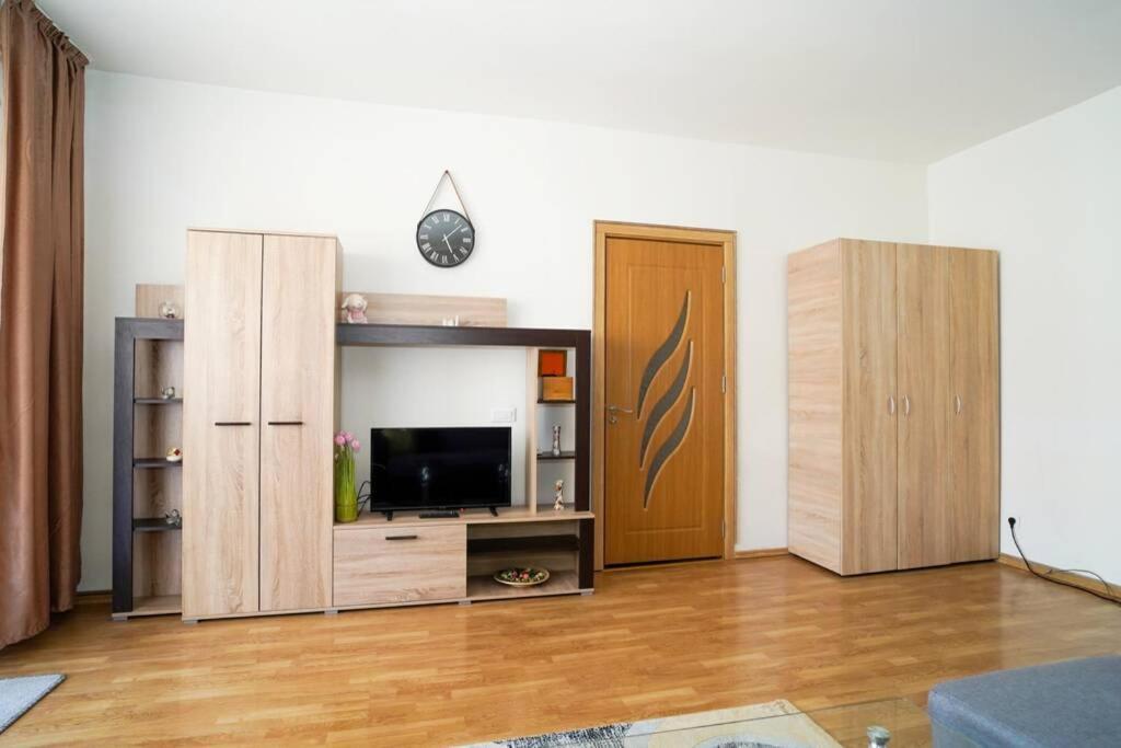 Sky Modern 1 Bedroom Apt W Free Parking Boekarest Buitenkant foto