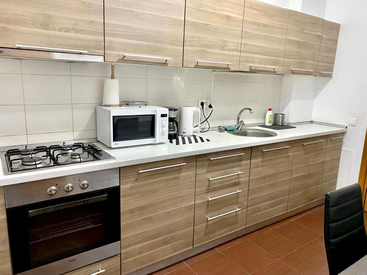Sky Modern 1 Bedroom Apt W Free Parking Boekarest Buitenkant foto