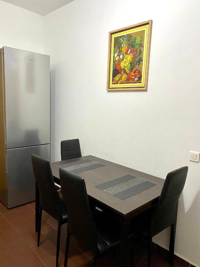 Sky Modern 1 Bedroom Apt W Free Parking Boekarest Buitenkant foto